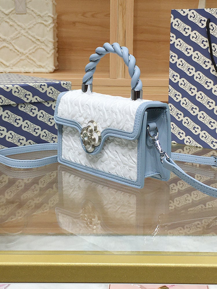 Hand-Woven Small Color Matching Pleated Portable Small Square Bag 2022 New High-End Messenger Bag - Image 3