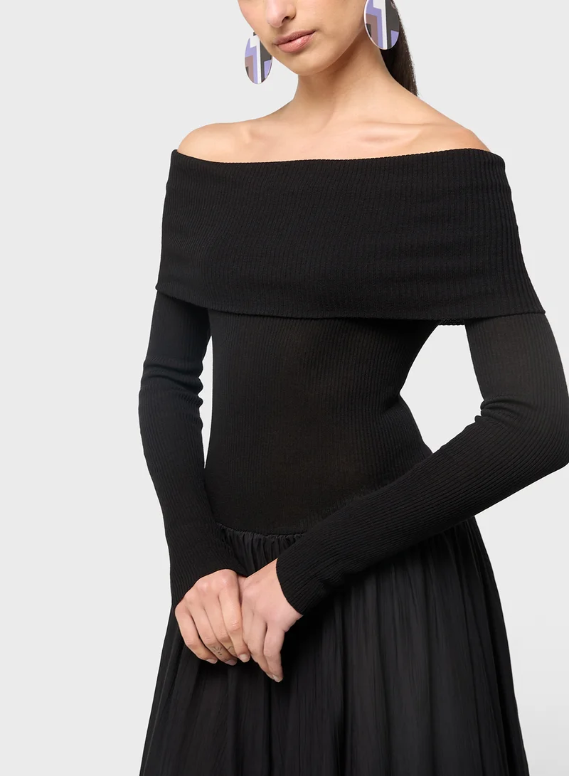 مانجو Off-Shoulder Black Dress