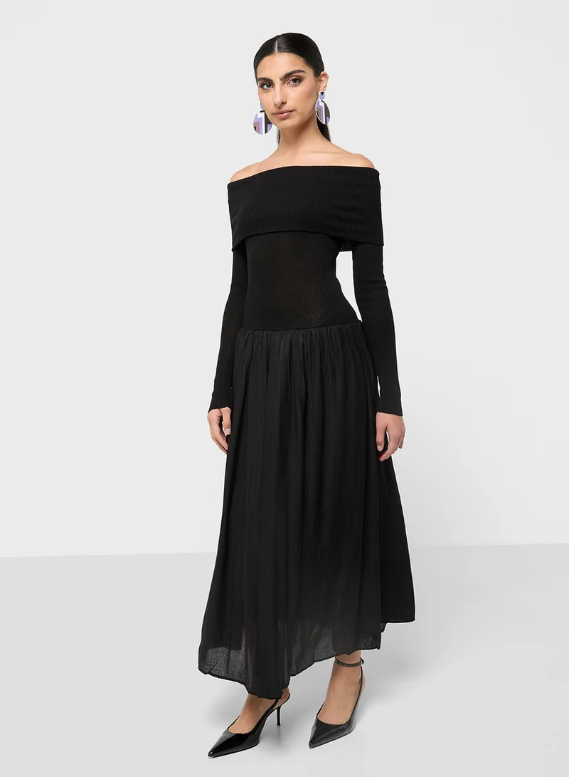 مانجو Off-Shoulder Black Dress