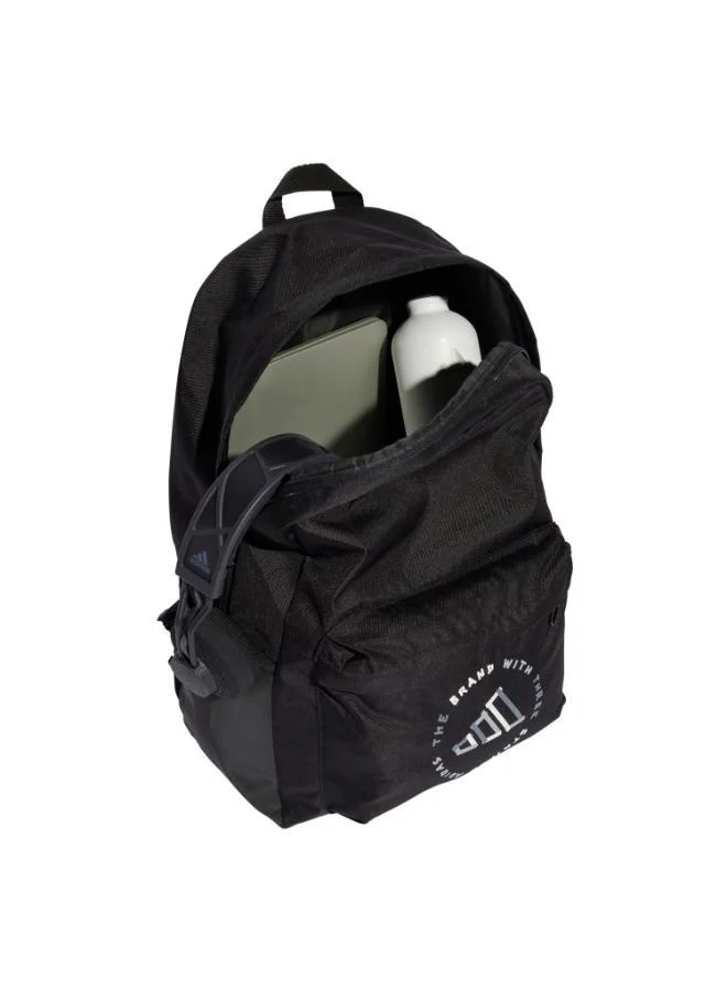 اديداس حقيبة ظهر بطبعة كلاسيكية