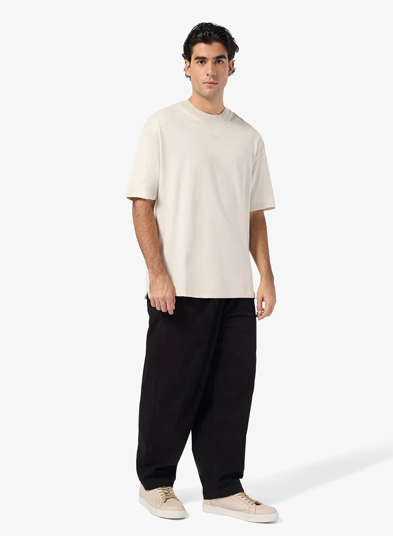 GUESS  Short Sleeve Contrast Collar Knitted Top for Men | Best Price UAE