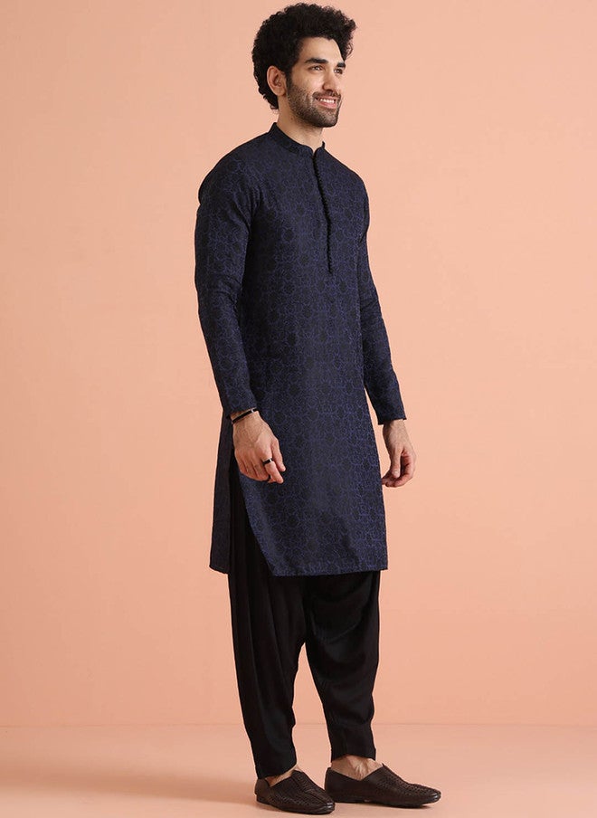 KISAH Men Jacquard Regular Fit Ethnic Motifs Kurta - Image 4
