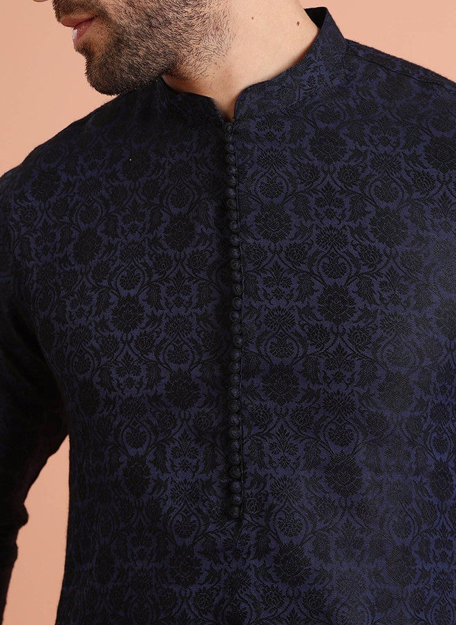 KISAH Men Jacquard Regular Fit Ethnic Motifs Kurta - Image 3