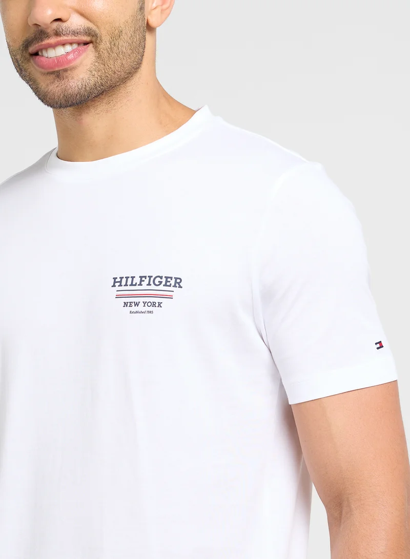TOMMY HILFIGER Global Striped Crew Neck T-Shirt