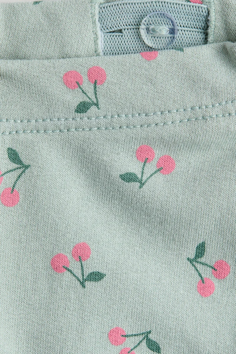 اتش اند ام لغينغز ناعم من الداخل