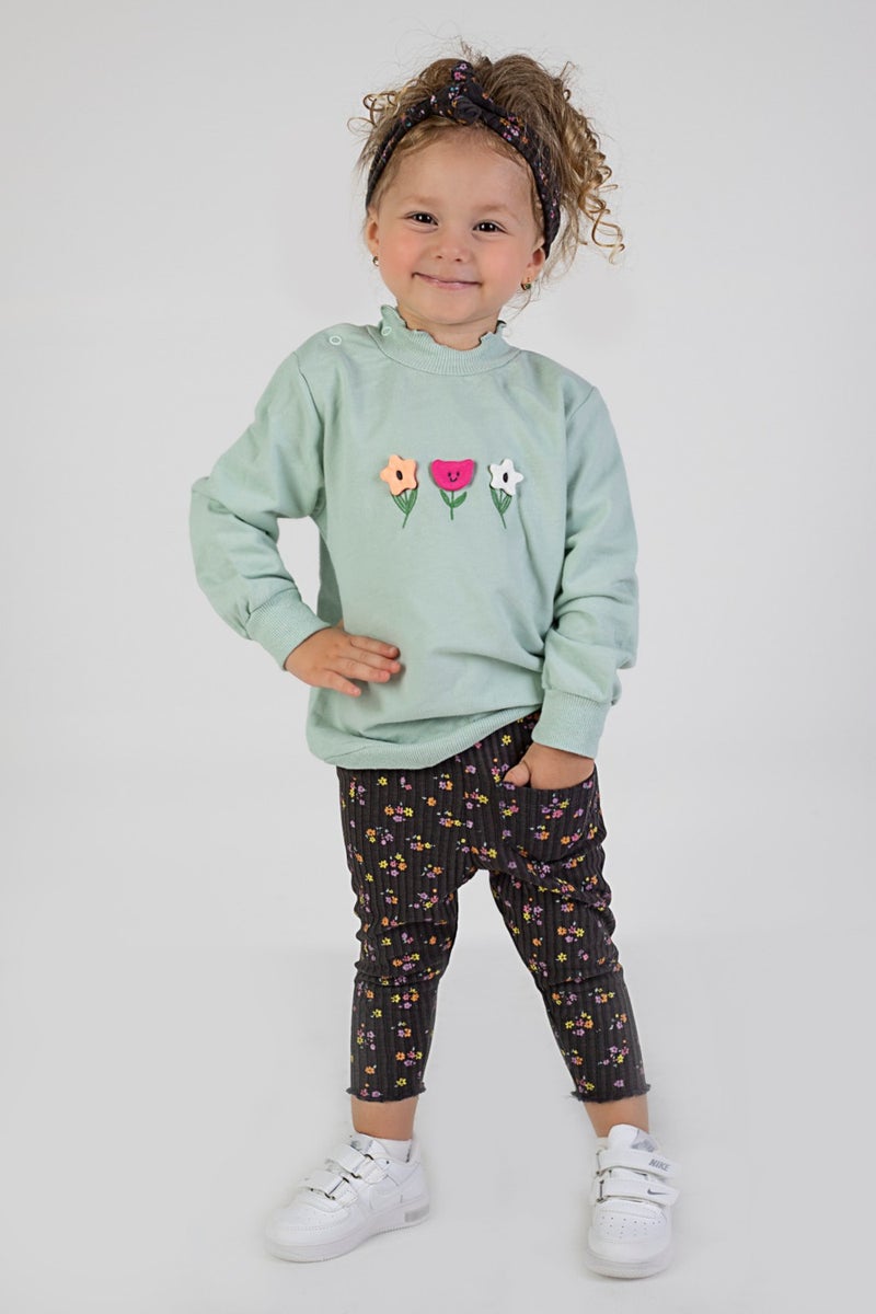 Harika Kids Baby Girl Two Yarn Fabric Medium Thickness Embroidered Bandana Included Knitted Basic Tracksuit Set  - Image 1