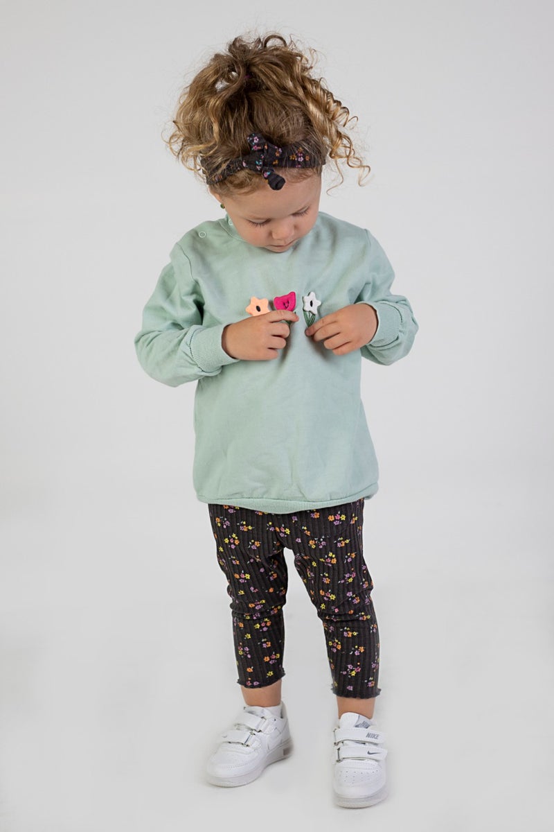 Harika Kids Baby Girl Two Yarn Fabric Medium Thickness Embroidered Bandana Included Knitted Basic Tracksuit Set  - Image 3
