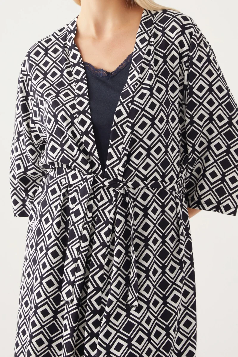 بيير كاردان Dressing Gown Black Women's Short Sleeve Pajama Set