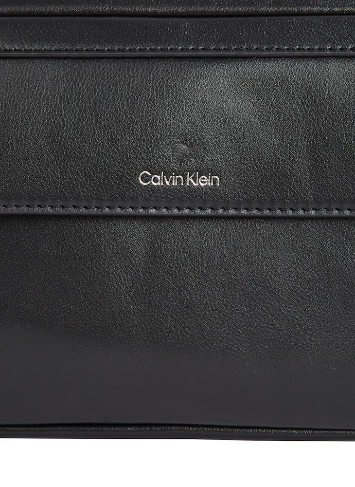 CALVIN KLEIN SLEEK WASH BAG  - Image 3