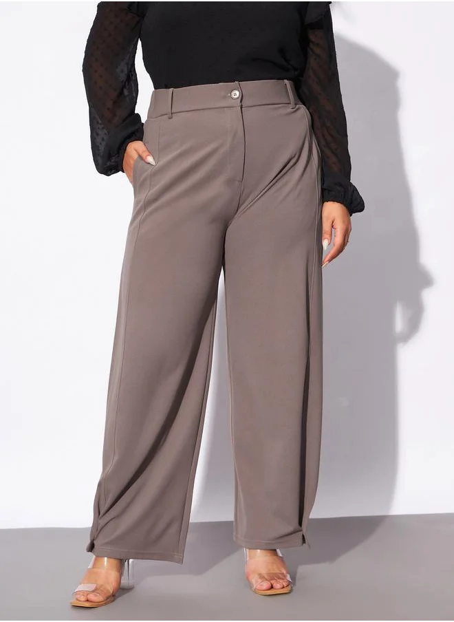 ساسافراس Plus Hem Button Detail Straight Pants by Styli