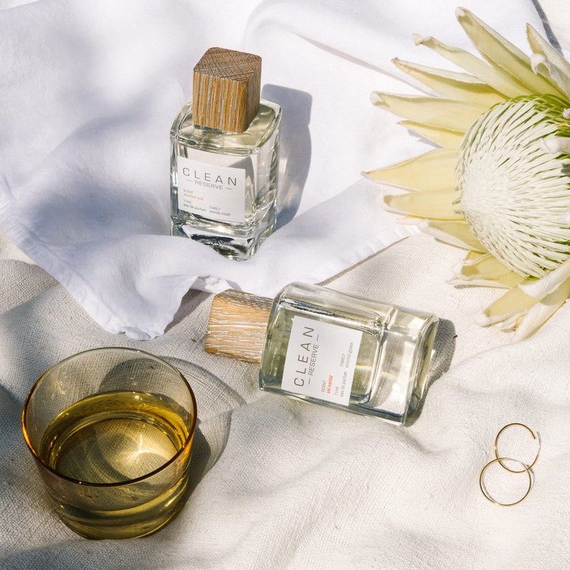 Clean كلاين ريزيرف عطر سويدد عود | عطر بخاخ صديق للبيئة ومستدام | نباتي، خالي من الفثالات، وخالي من البارابين | 3.4 أونصة سائلة/100 مل - Image 3