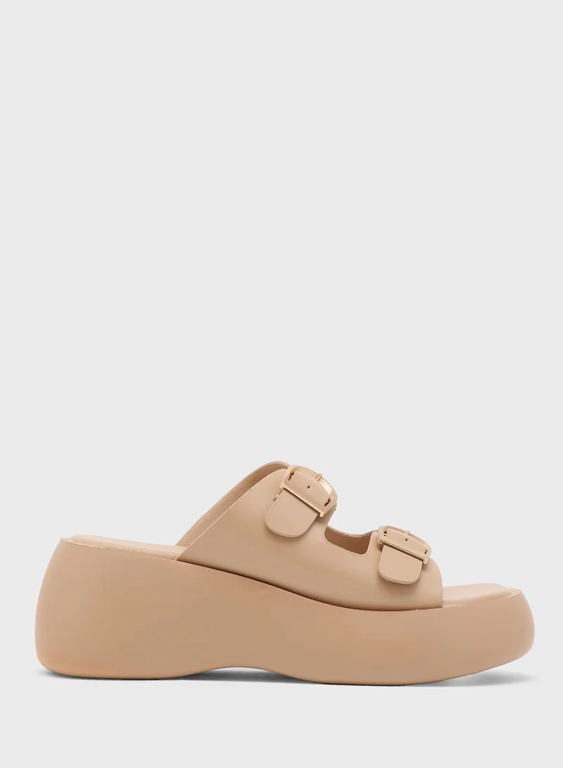 اوزو Flat Sandals