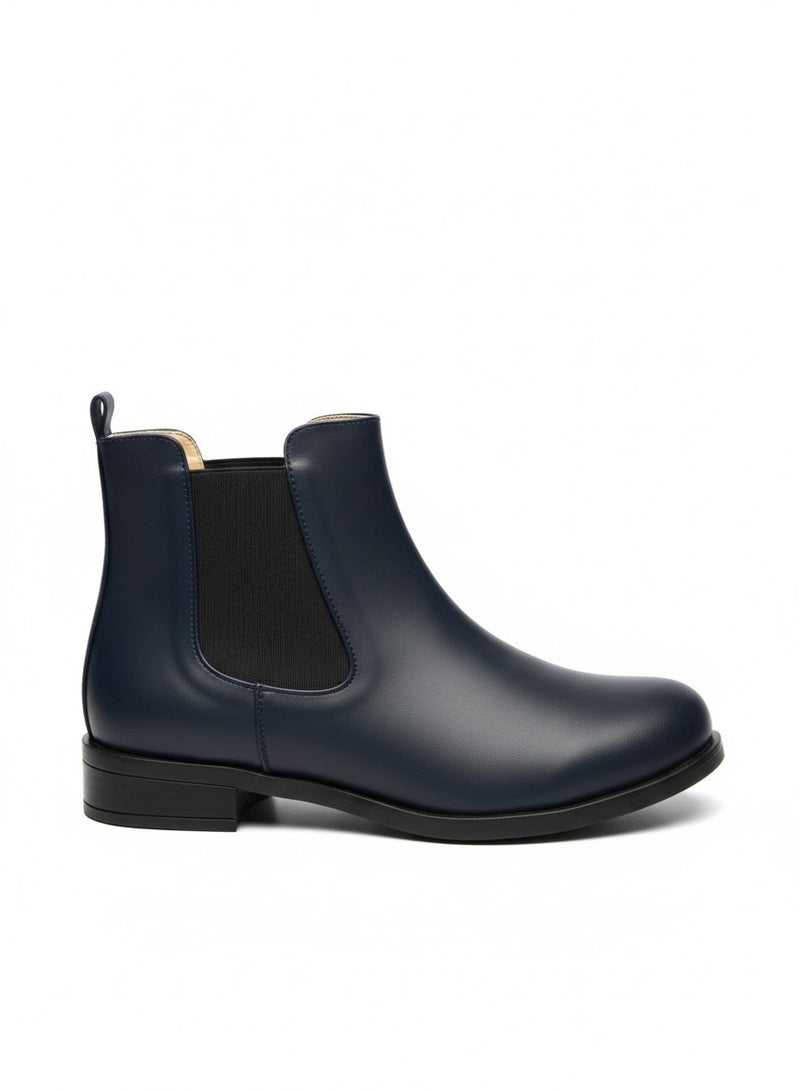 Vbranda Classic Chelsea boot designed with a clean - Image 3