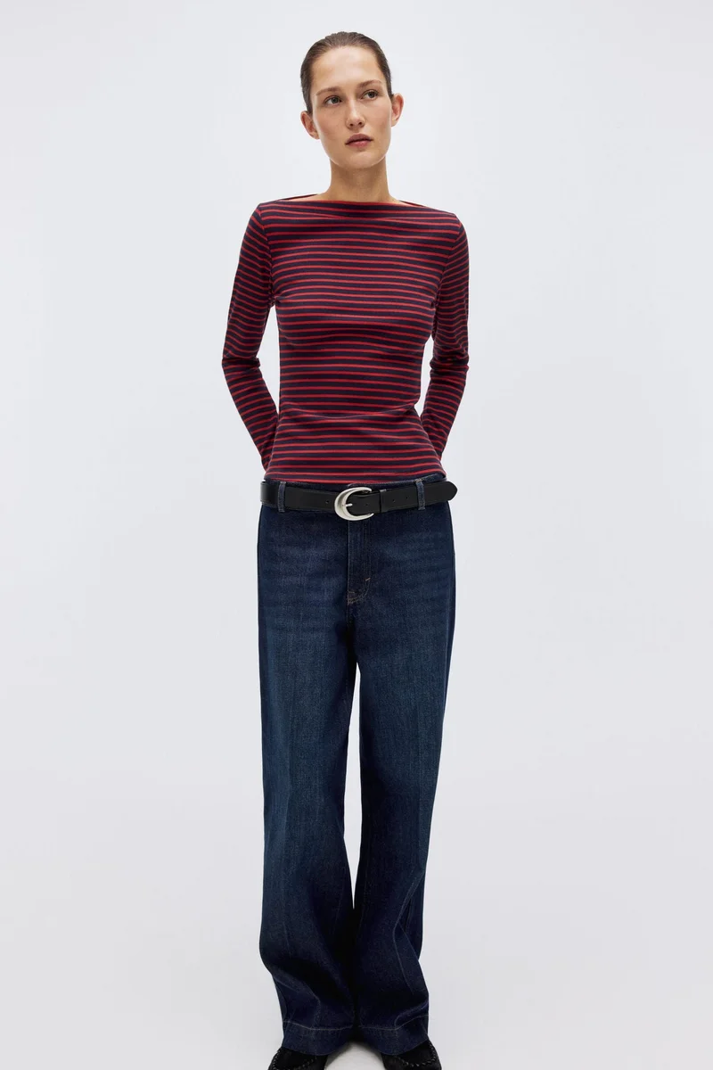 اتش اند ام بلوزة مرنة بقبة واسعة