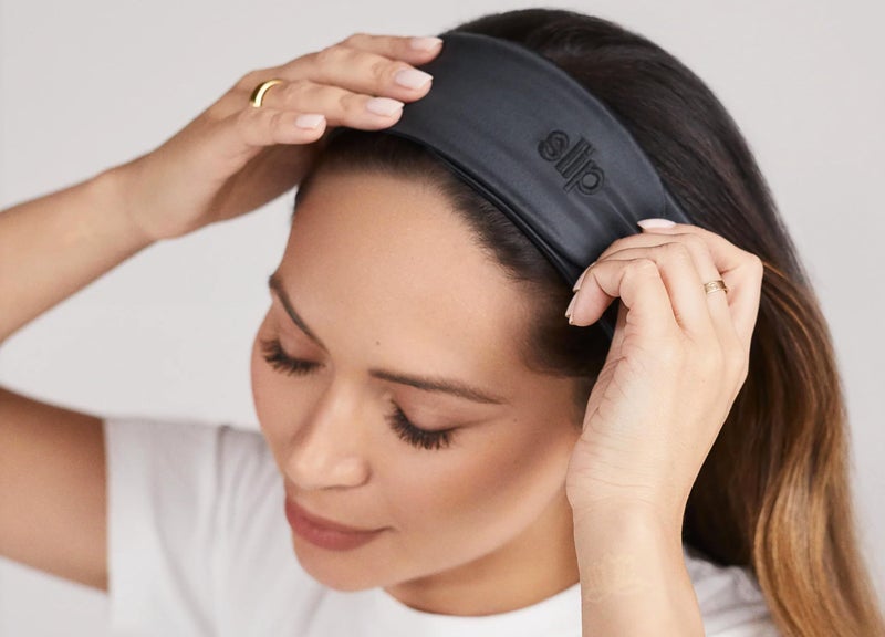SLIP Glam Band Black â€“ Ultra-Smooth Hair Tie for Gentle Hold, Prevents Creases & Breakage, Ideal for Sleep, Workouts & Everyday Styling, Durable & Luxurious Hair Accessory - Image 4