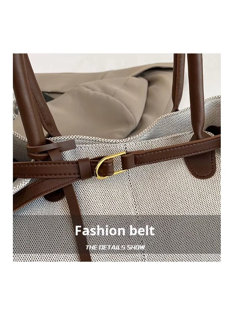 عرب شنطة كتف نسائية جلد  بتصميم باكيت أنيق – حقيبة خفيفة بحمالتين للاستخدام اليومي ( بني) - Image 5