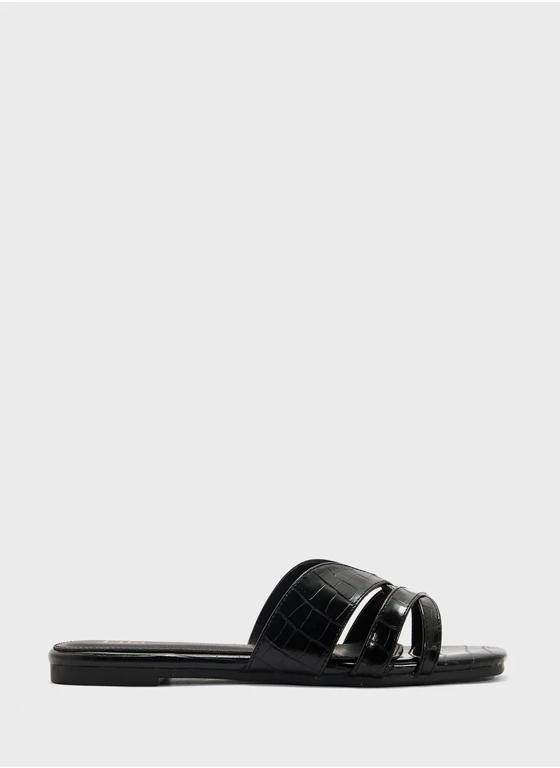 ايلا Casual Flat Sandal