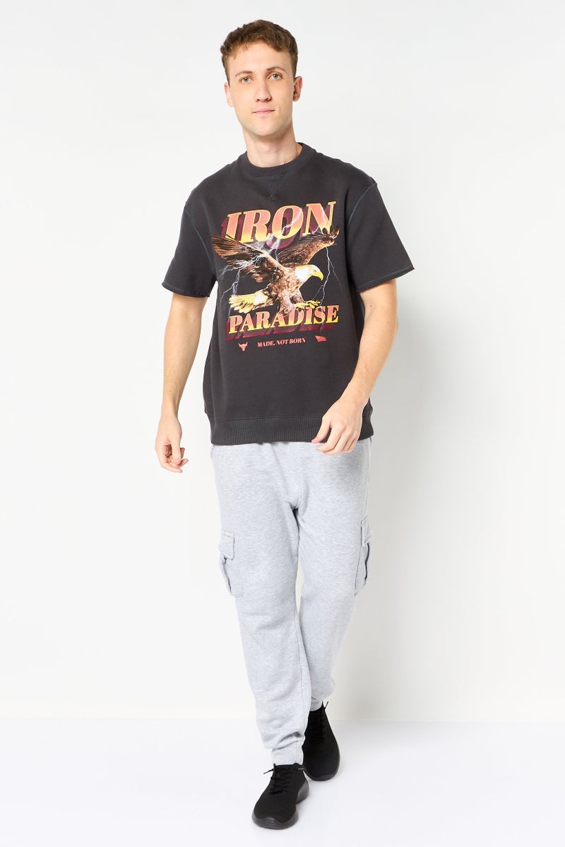 UNDER ARMOUR Men Loose Fit Short Sleeve Outdoor T-Shirt, Dark Grey - Image 2