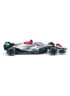 Bburago Bburago 1/43 Mercedes-AMG Petronas F1 Team W13 (2022) w/Helmet - Meticulously Crafted Diecast Collectible  - Image 3