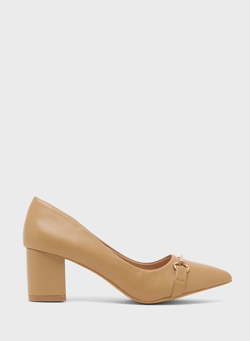بي ار Block Heeled Pointed Pump