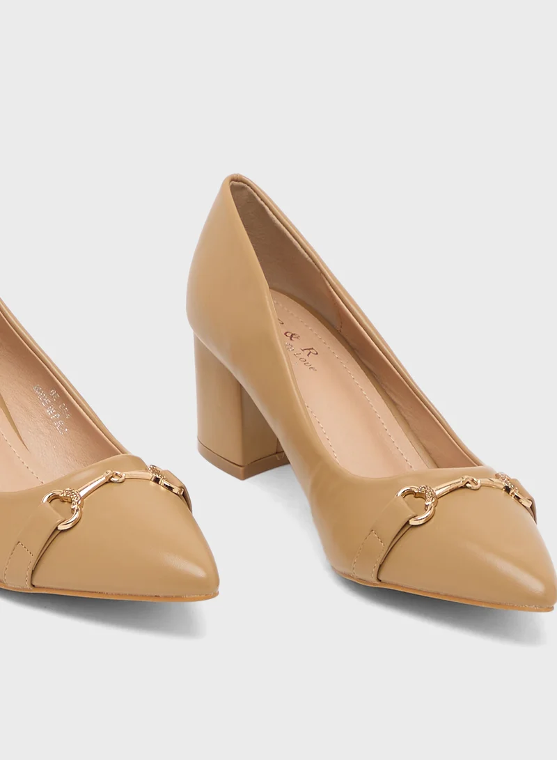 BR Block Heeled Pointed Pump