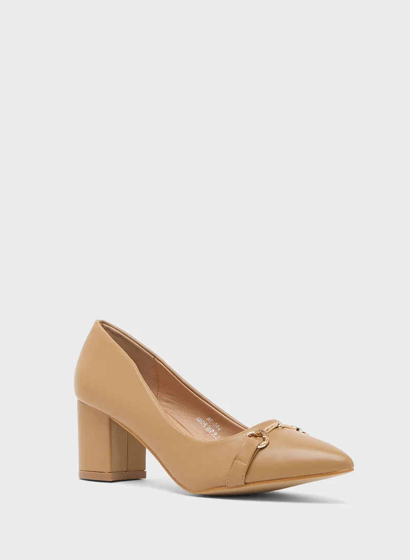 BR Block Heeled Pointed Pump