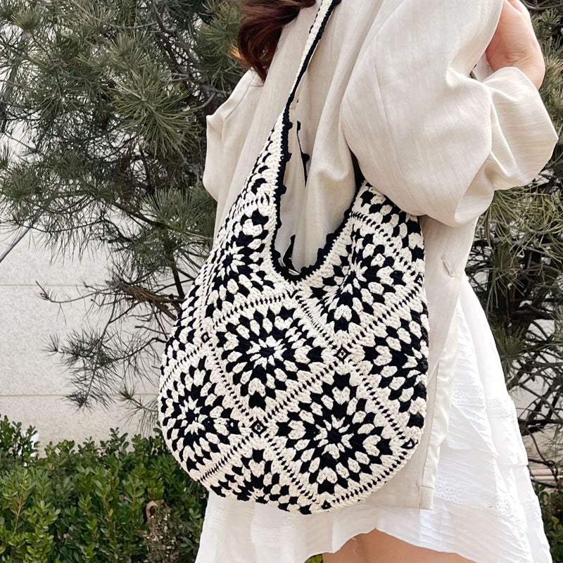 Handmade Crocheted Grandmother Lattice Hollow Flower Woven Bag Vacation Straw Tote Bag Large Capacity Commuter Shoulder Bag - Image 1