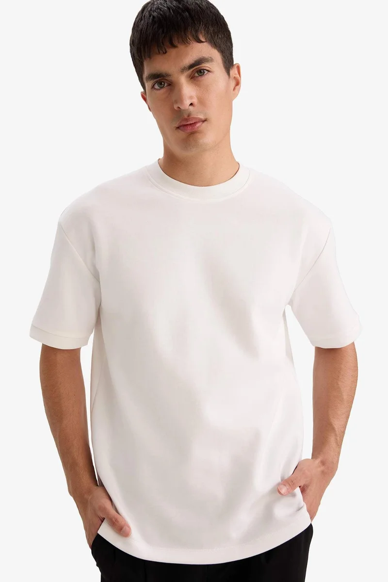 ديفاكتو Oversize Crew Neck Short Sleeve T-Shirt