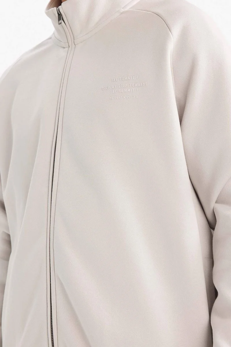Defacto  Boxy Fit Soft Fleece Lined Zip Up Sweatshirt for Men | Best Price UAE