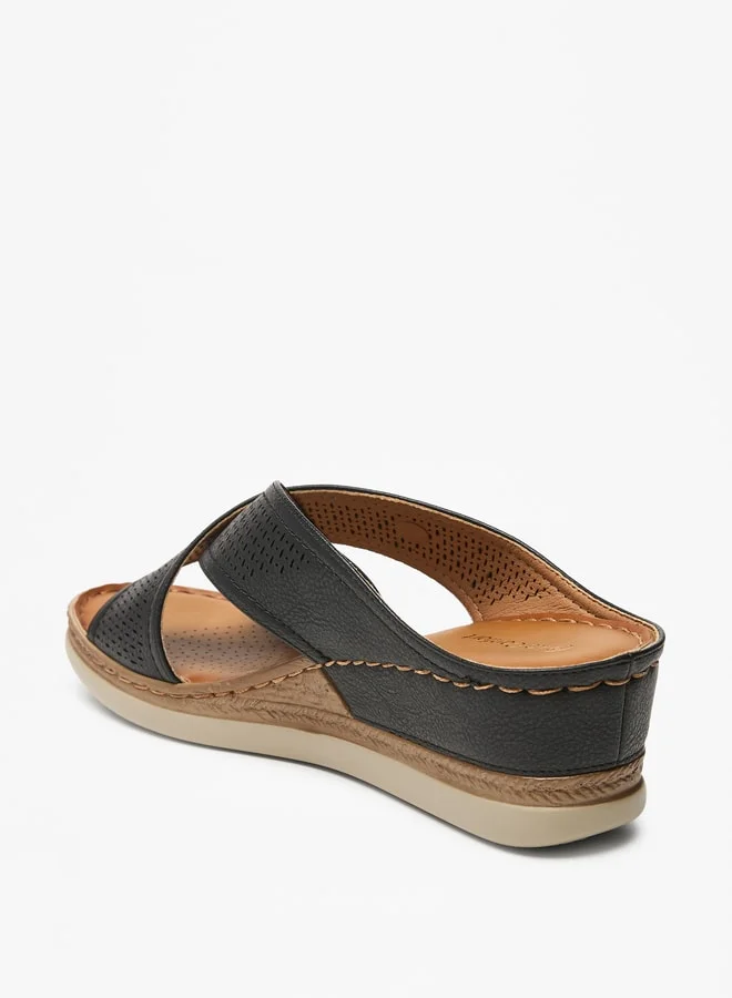 لو كونفورت Women's Textured Cross Strap Slip-On Flatform Sandals
