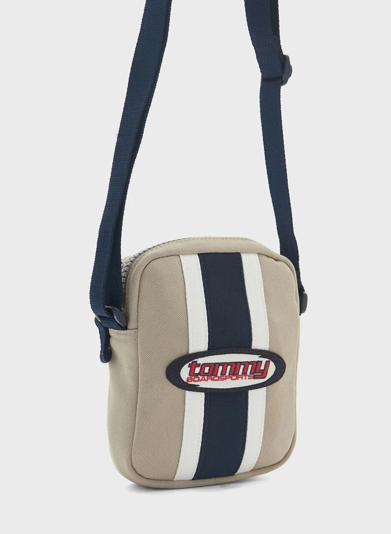 TOMMY JEANS Heritage Reporter Bag