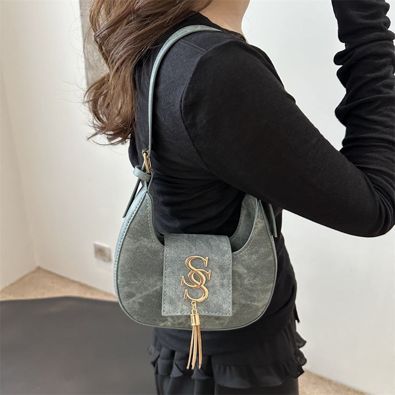 Vintage Washed Faux Suede Crescent Crossbody Bag Flip Cover With Metal Letter Logo & Tassel Pendant Adjustable Detachable Shoulder Strap Small Capacity Casual Handbag For Daily Shopping Weekend Gatherings Short Travel Street Style & Elegant Everyday Outfits - Image 3