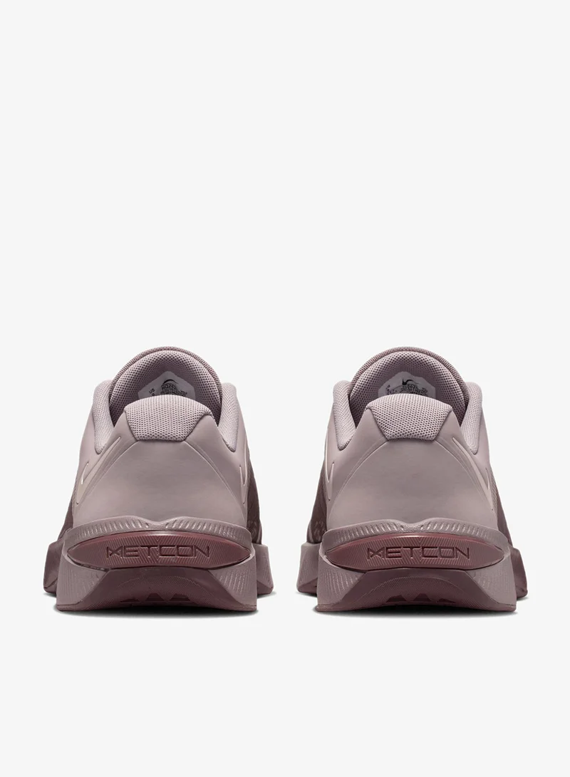 نايكي ميتكون ١٠