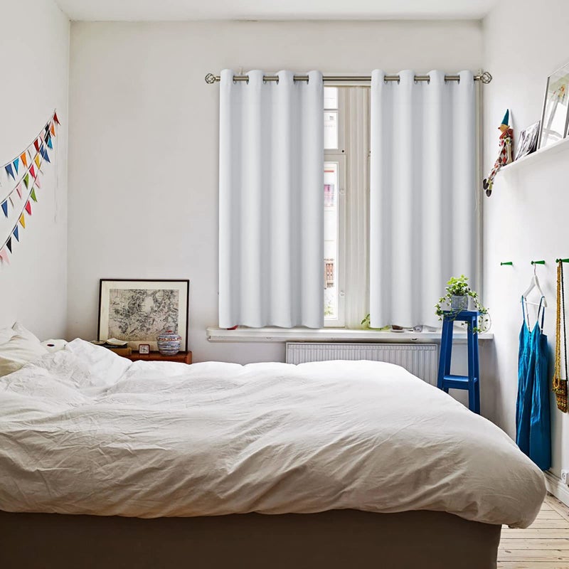 BGment Bgress Room الستائر المظلمة لغرفة النوم - Grommet حراري معزول علاجات النافذة الخفيفة الستائر لحظر الإضاءة لمجموعة غرفة المعيشة من 2 لوحات كل 46 × 54 بوصة أبيض رمادي - Image 2