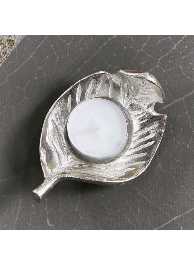 NIBEMINENT Leaf Tealight Candle Holder Silver 5x7.5x10.75cm  - Image 1