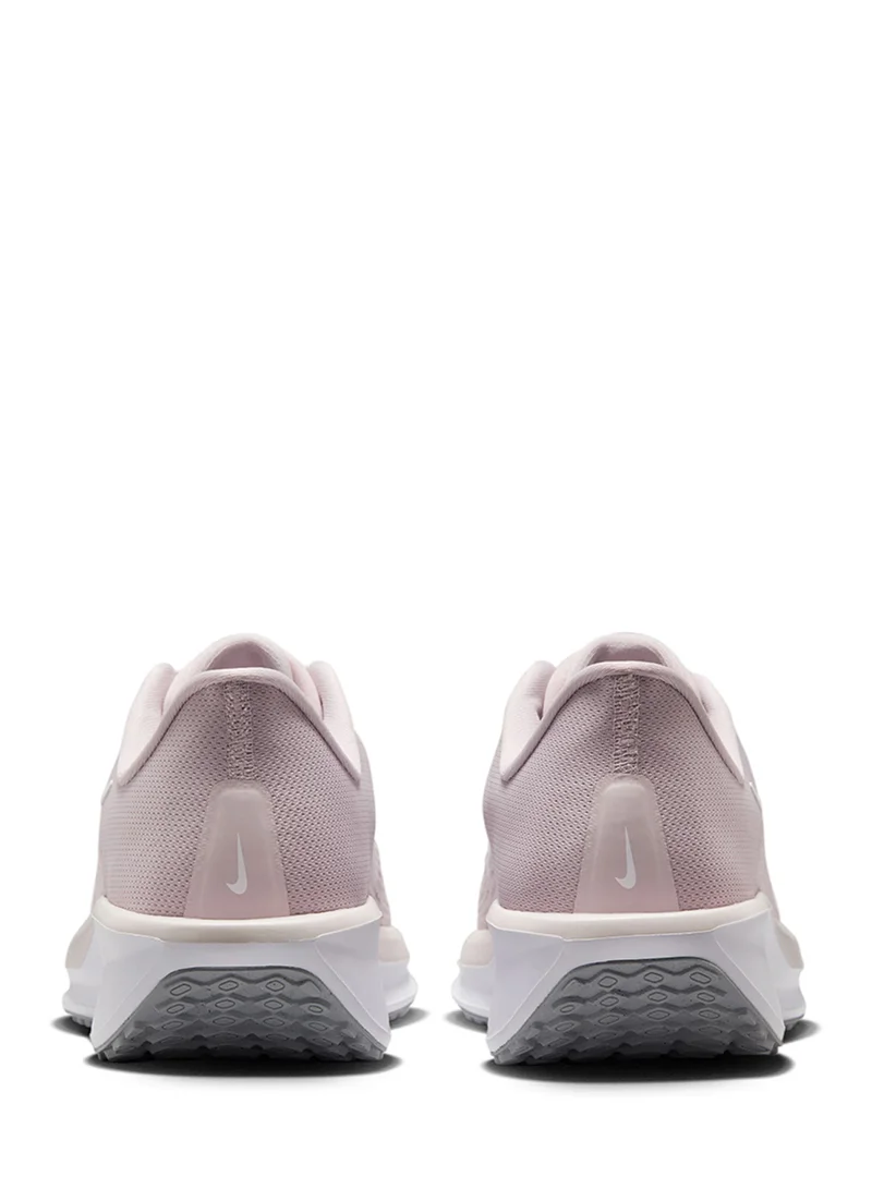 Nike Quest 6