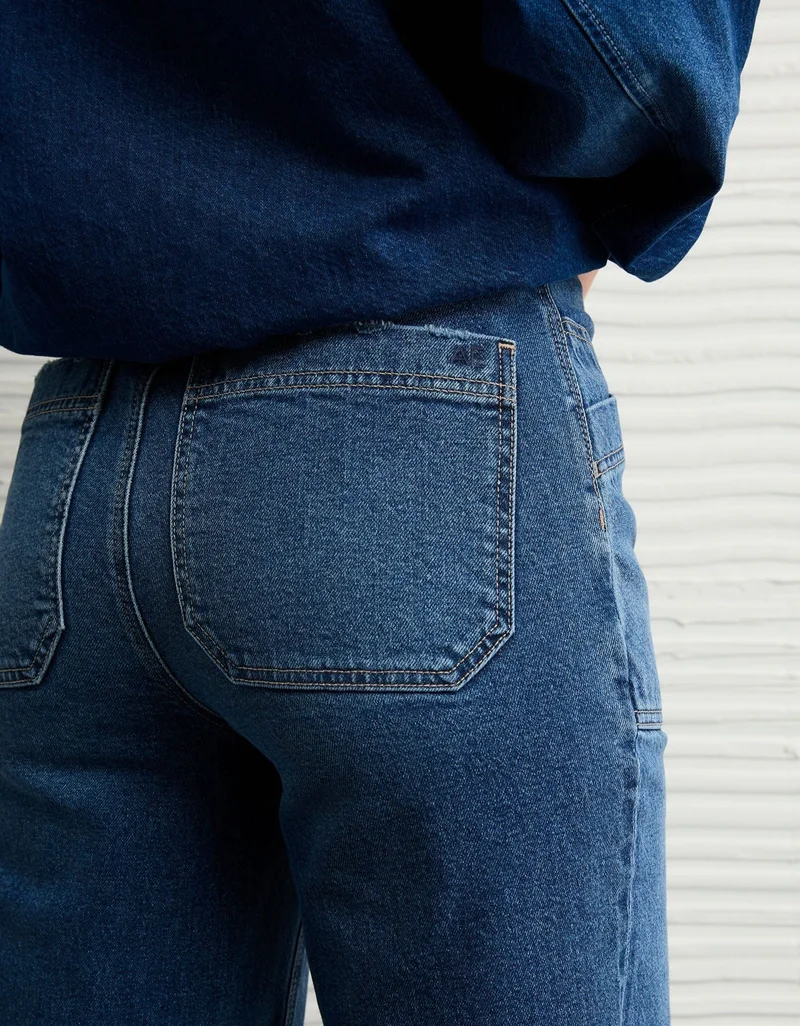 American Eagle  AE Strigid Super High-Waisted Baggy Straight Jean for Women | Best Price UAE