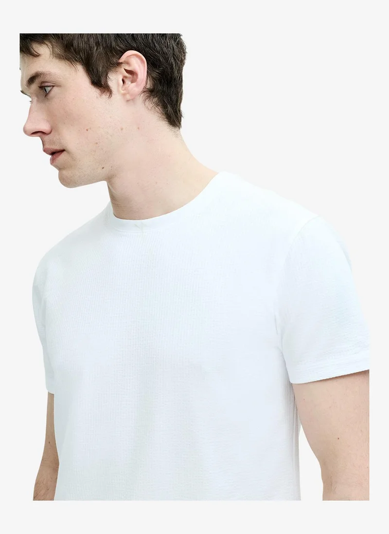 French Connection Men's Shortst Sleeve Micro Seersucker White Stripe T-Shirt