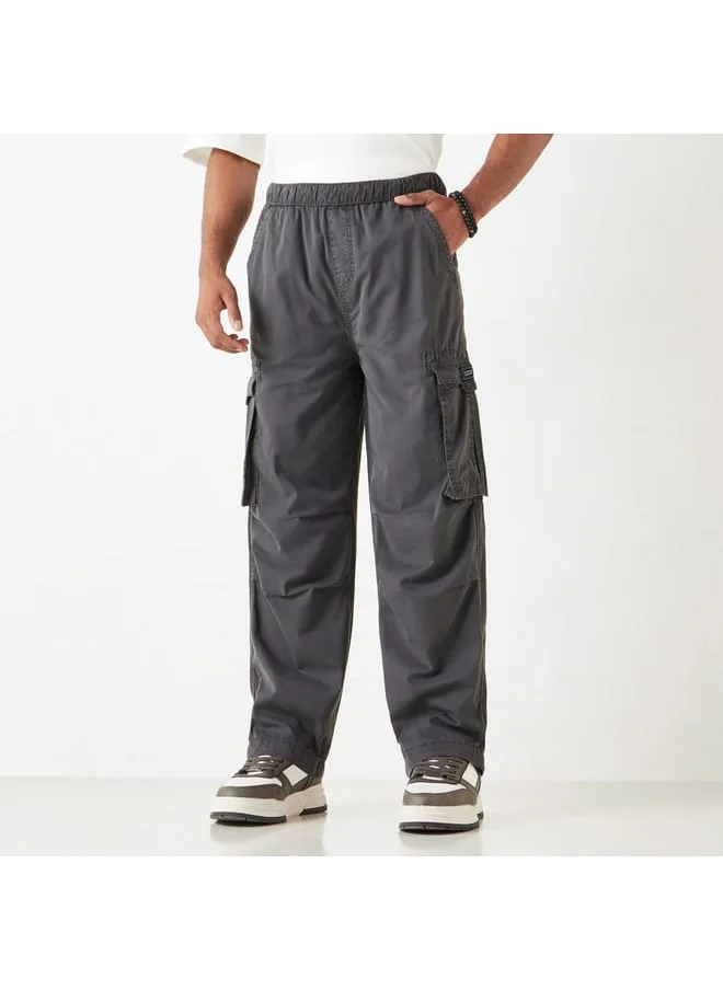 Lee Cooper Lee Cooper Solid Regular Fit Trousers with Cargo Pockets