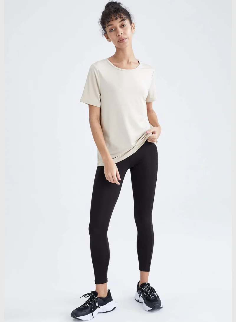 ديفاكتو Regular Fit Short Sleeve Sport T-Shirt