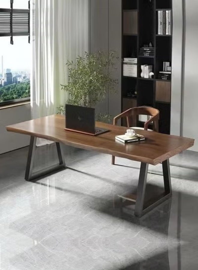 سي آند سي هوم طاولة مكتب تنفيذية حديثة للمنزل ومساحة العمل | سطح من الخشب الصلب مع لمسة نهائية من الحبوب الطبيعية وأرجل معدنية قوية | طاولة دراسة بتصميم صناعي بسيط للاستخدام في المكتب أو المؤتمرات أو المكتب المنزلي 140 × 70 × 75 سم. - Image 1