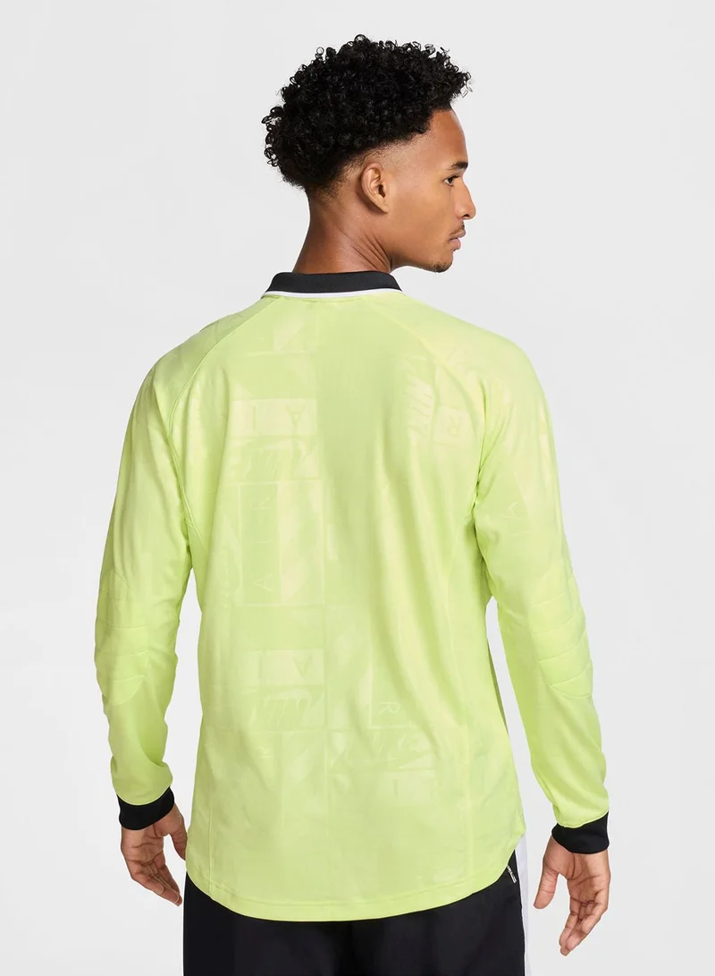 نايكي تيشيرت بشعار إير