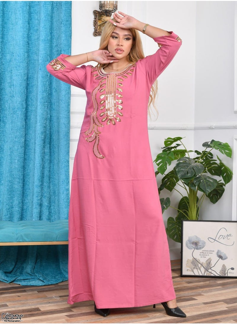 Embroidered galabiya made of comfortable and soft material on the skin. Delicately decorated with distinctive texture. Multiple sizes to suit many different tastes and categories.