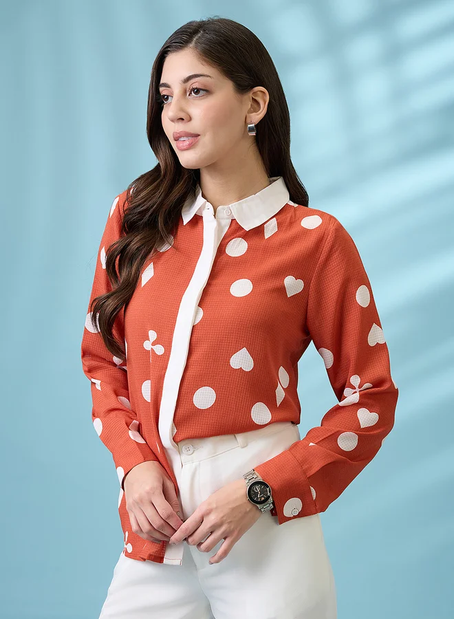 جلو باص بلوزة مُطبعة مع تفاصيل جيوب