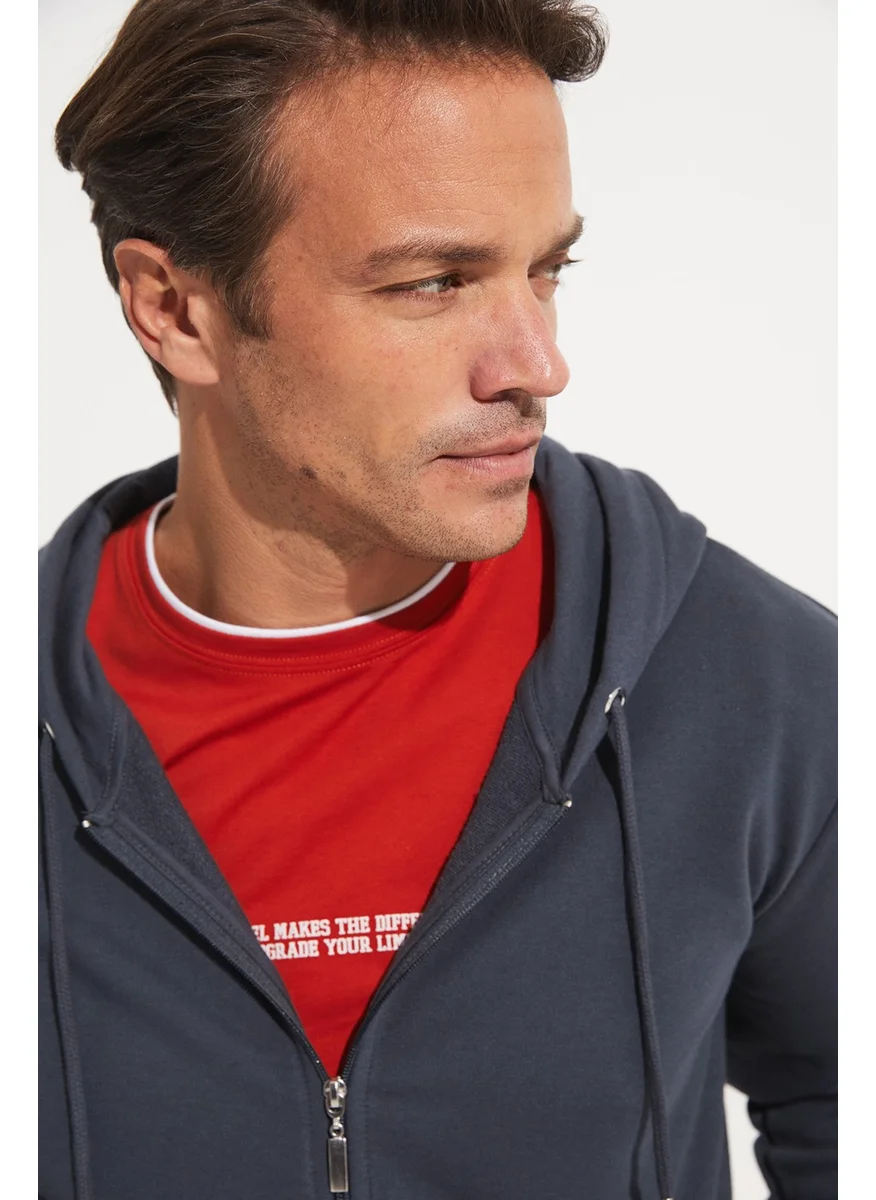 جون Men's Regular Fit Zippered Pocket Detailed Sweatshirt