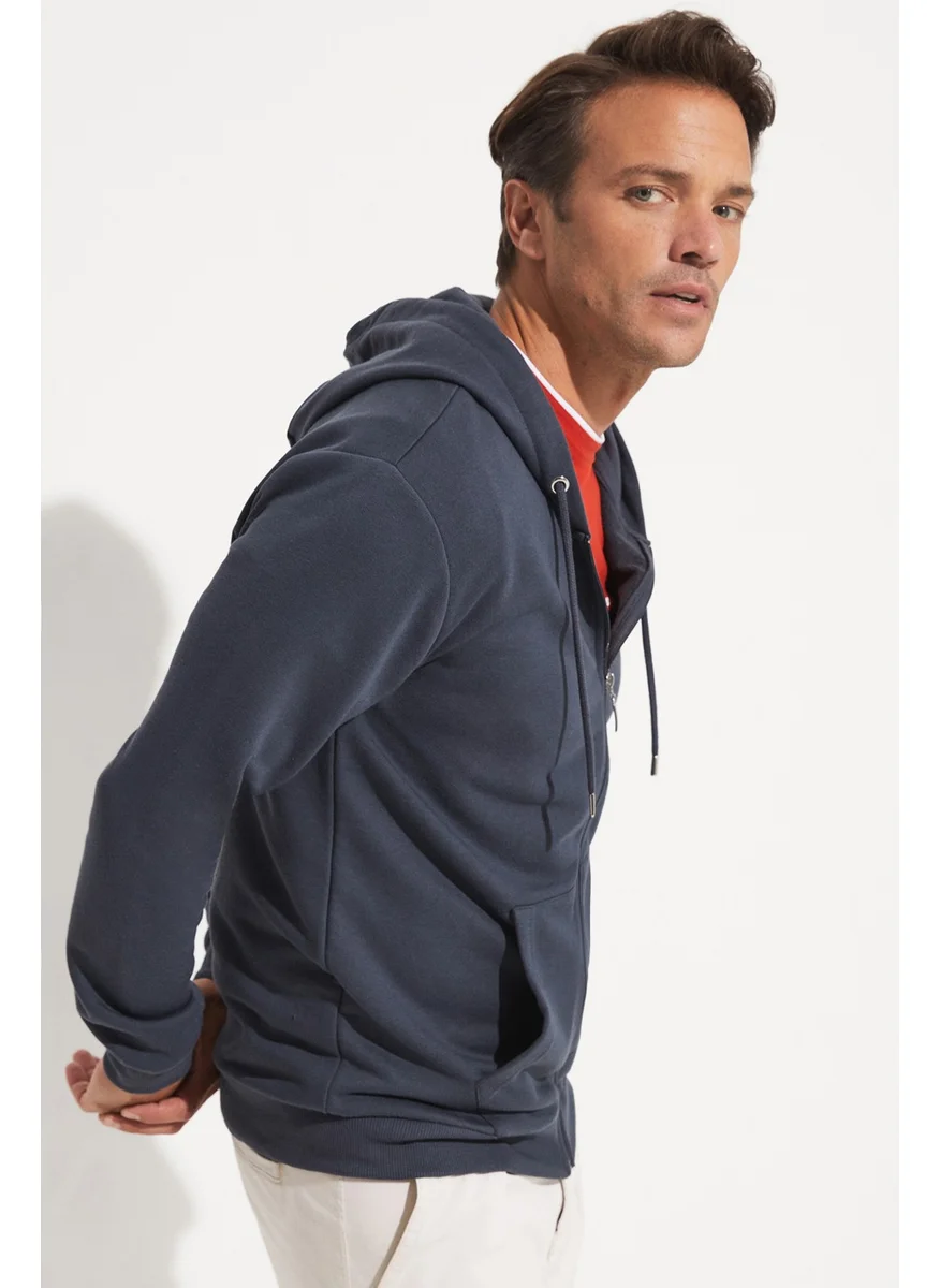 جون Men's Regular Fit Zippered Pocket Detailed Sweatshirt