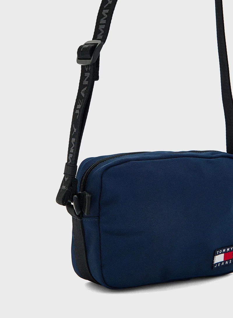 TOMMY JEANS Essential Zip Around Crossbody Bag