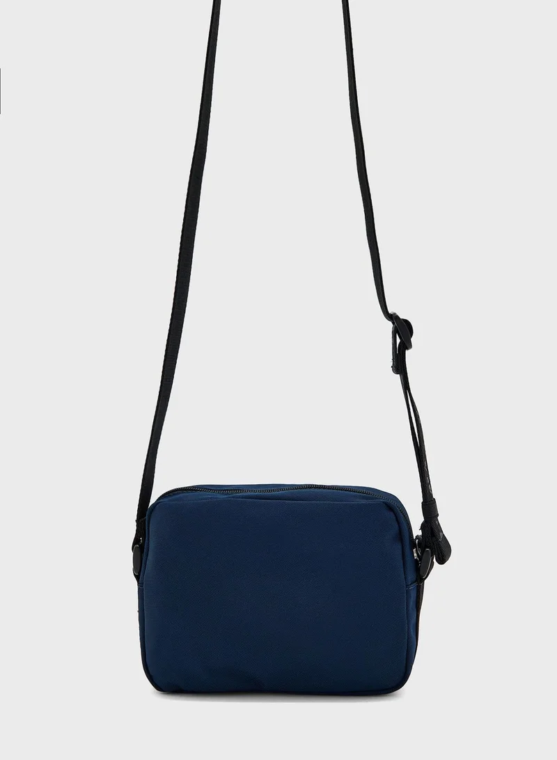 TOMMY JEANS Essential Zip Around Crossbody Bag