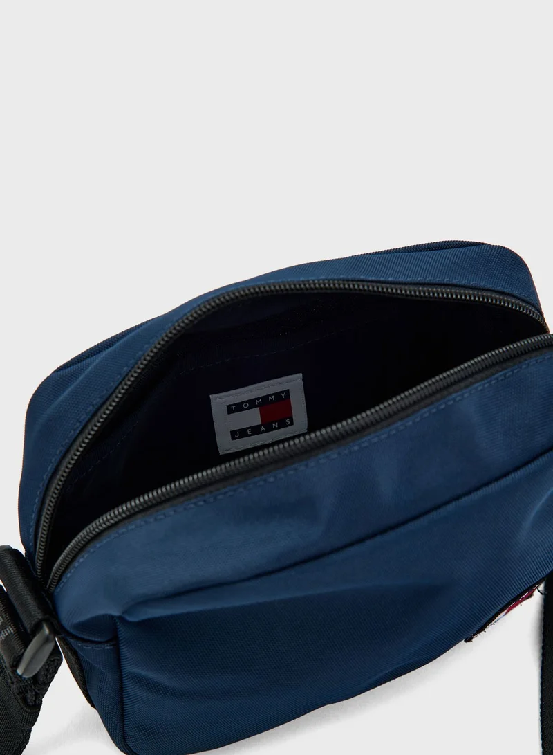 TOMMY JEANS Essential Zip Around Crossbody Bag