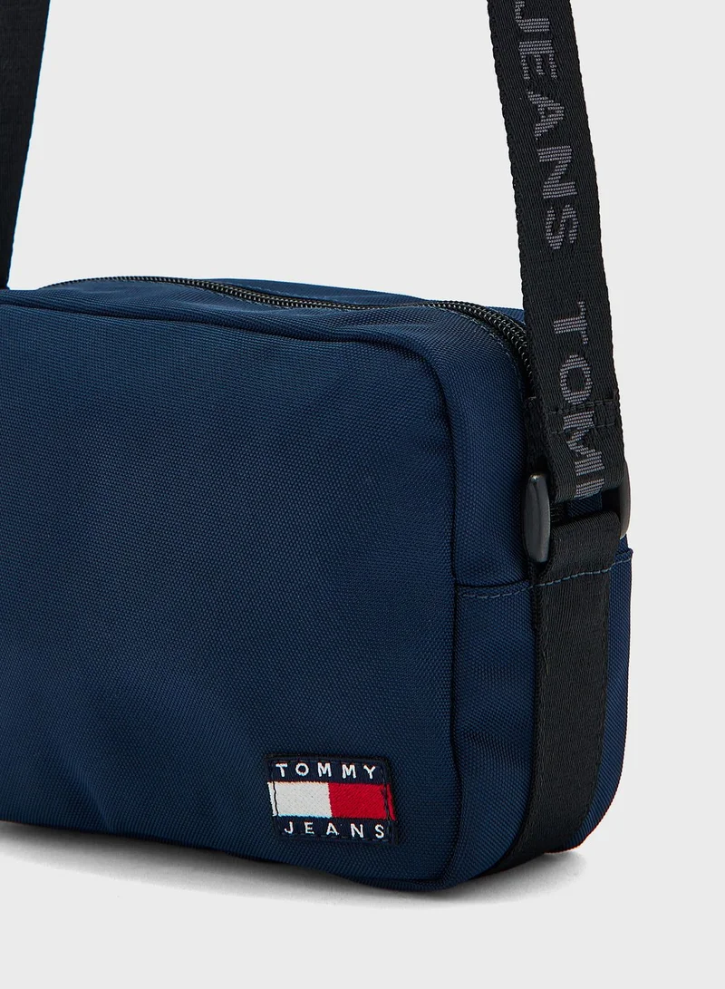 TOMMY JEANS Essential Zip Around Crossbody Bag
